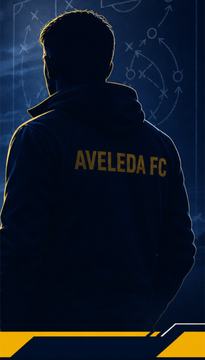 Treinador Aveleda FC a observar o modelo de jogo